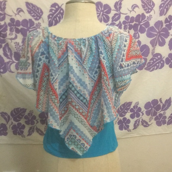 Amy’s Closet’ Tribal flutter sleeve shirt - Picture 2 of 3